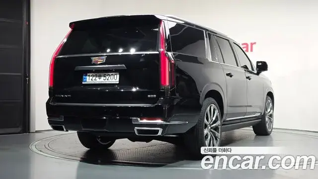 Cadillac Escalade 2025 — ფოტო 23/40