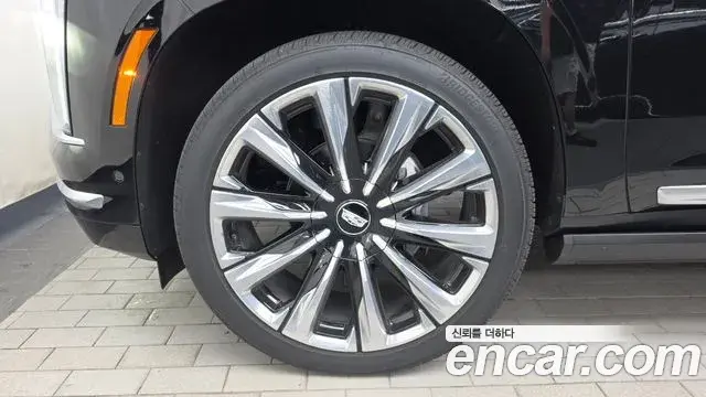 Cadillac Escalade 2025 — ფოტო 26/40