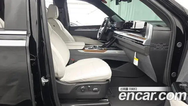 Cadillac Escalade 2025 — ფოტო 15/40