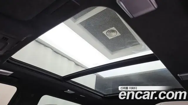 Cadillac Escalade 2025 — ფოტო 18/40