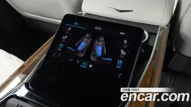 Cadillac Escalade 2025 — ფოტო 29/40