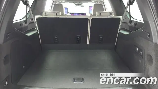 Cadillac Escalade 2025 — ფოტო 37/40