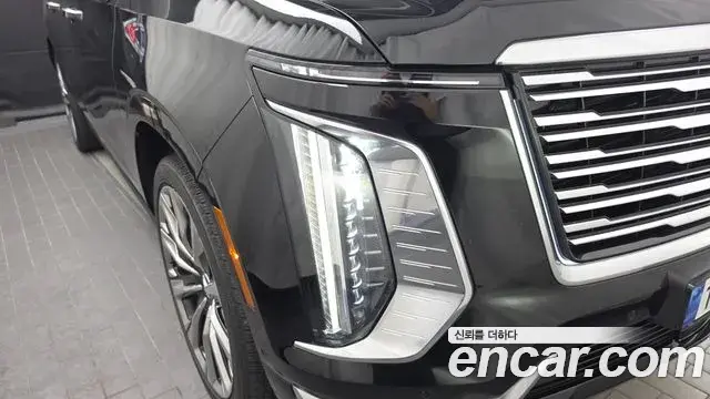 Cadillac Escalade 2025 — ფოტო 4/40