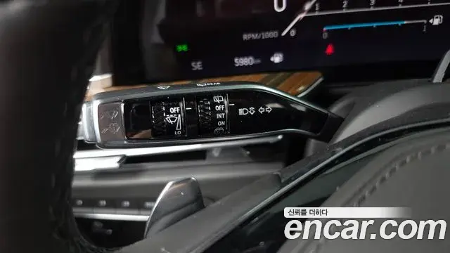 Cadillac Escalade 2025 — ფოტო 25/40
