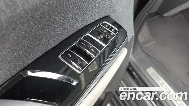 Cadillac Escalade 2025 — ფოტო 40/40