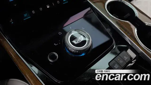 Cadillac Escalade 2025 — ფოტო 9/40