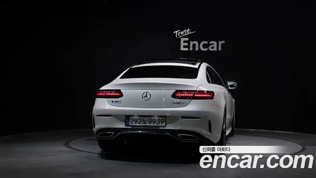 Mercedes-Benz E-Class 2021 — Фото 4/20