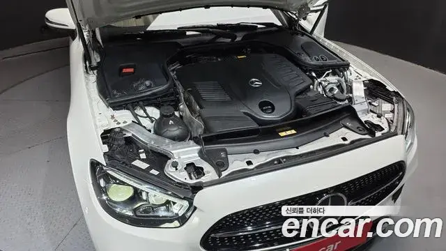 Mercedes-Benz E-Class 2021 — Фото 6/20