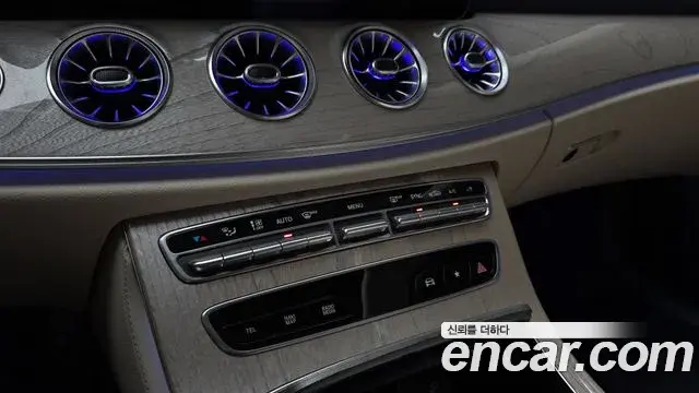 Mercedes-Benz E-Class 2021 — Фото 16/20