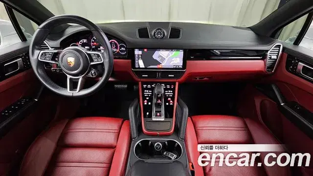 Porsche Cayenne 2020 — Photo 34/34