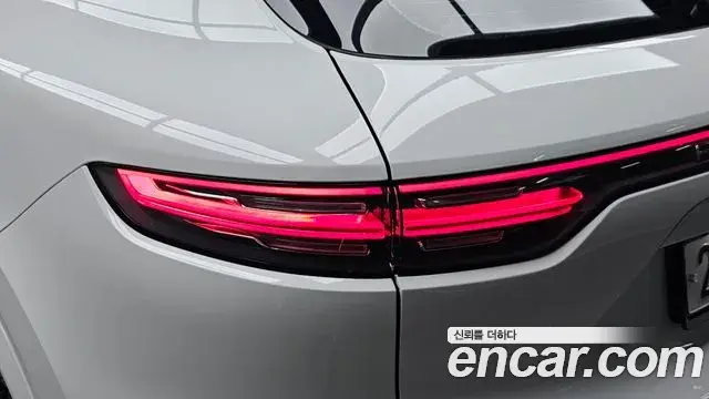 Porsche Cayenne 2020 — Photo 8/34