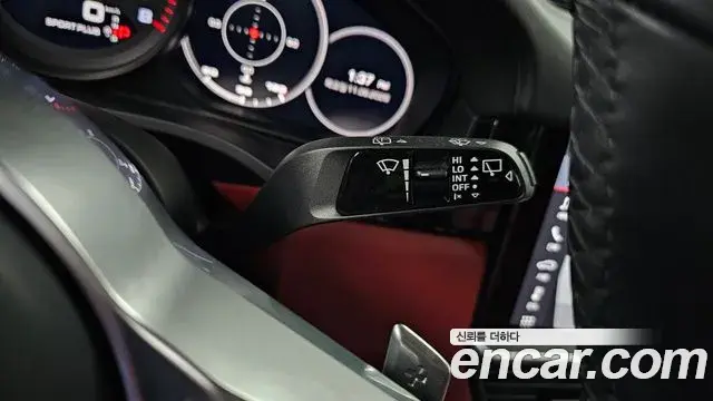Porsche Cayenne 2020 — Photo 18/34