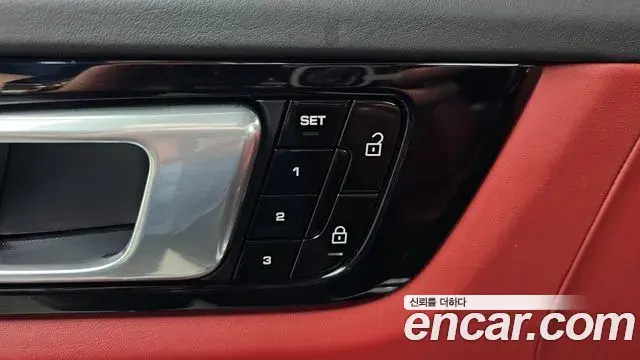 Porsche Cayenne 2020 — Photo 14/34