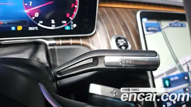Mercedes-Benz S-Class 2022 — Şəkil 23/32