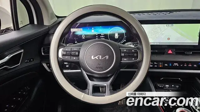 Kia Sportage 2023 — Фото 13/20