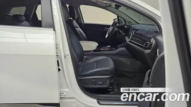 Kia Sportage 2023 — ფოტო 29/31