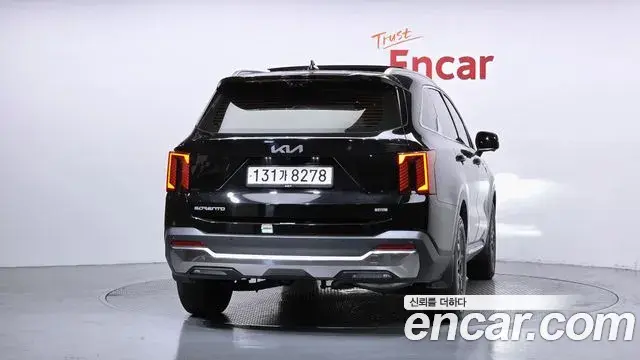Kia Sorento 2024 — Şəkil 17/20