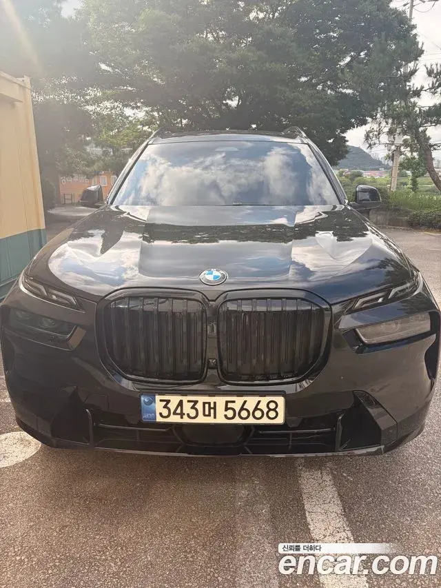 BMW X7 2024 — Photo 9/9