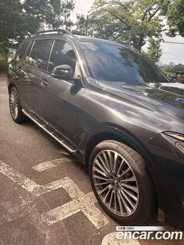 BMW X7 2024 — Photo 7/9