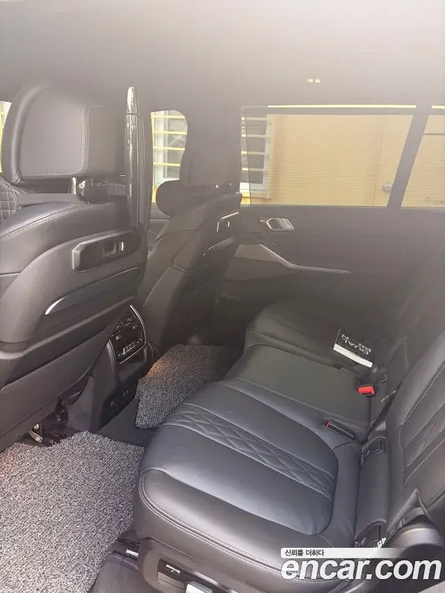 BMW X7 2024 — Photo 2/9