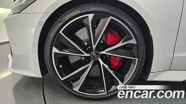 Audi RS7 2023 — Photo 35/36