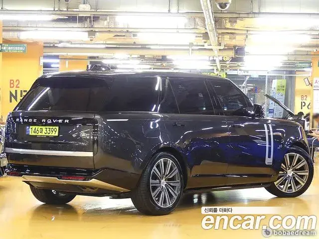 Land Rover Range Rover 2022 — Photo 14/20