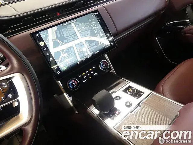 Land Rover Range Rover 2022 — Photo 11/20