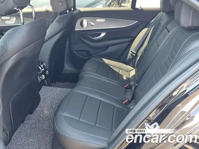 Mercedes-Benz E-Class 2021 — Şəkil 11/19