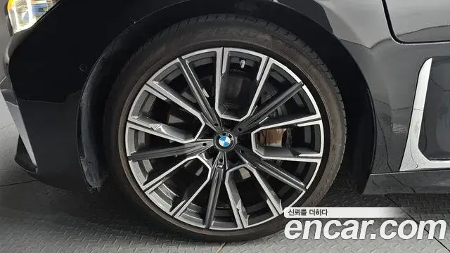 BMW 7 Series 2020 — Şəkil 9/38