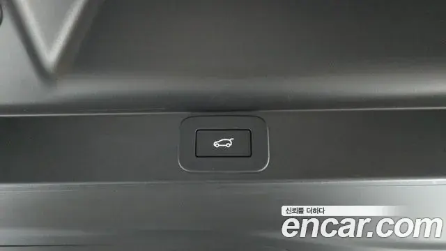 Land Rover Range Rover 2024 — ფოტო 27/41