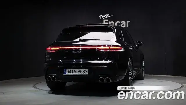Porsche Macan 2023 — Şəkil 31/31
