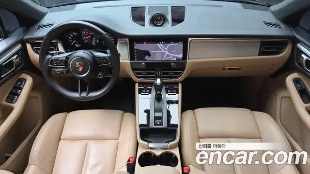 Porsche Macan 2023 — Şəkil 18/31