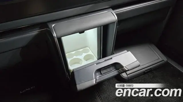 Lexus LM 2026 — Photo 11/20
