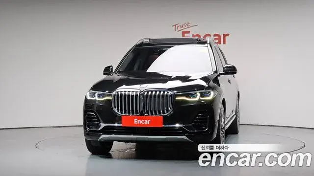 BMW X7 2021 — Photo 3/20