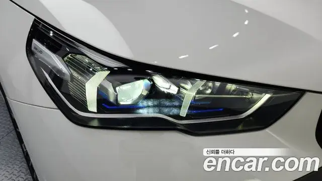 BMW 5 Series 2024 — ფოტო 27/34