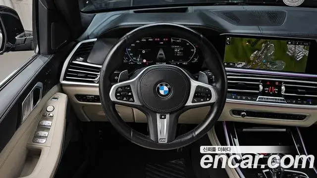 BMW X7 2020 — Photo 17/35