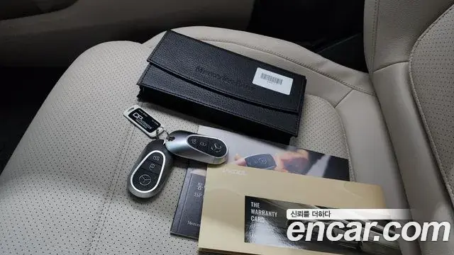 Mercedes-Benz GLC-Class 2024 — Photo 22/33