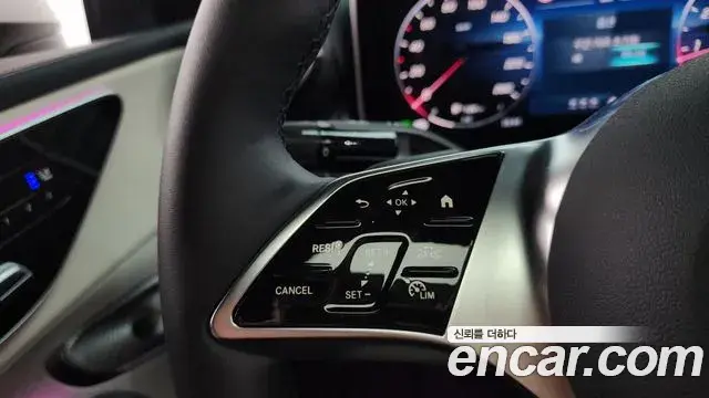 Mercedes-Benz GLC-Class 2024 — Photo 19/33