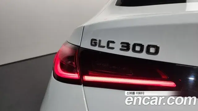 Mercedes-Benz GLC-Class 2024 — Photo 16/33