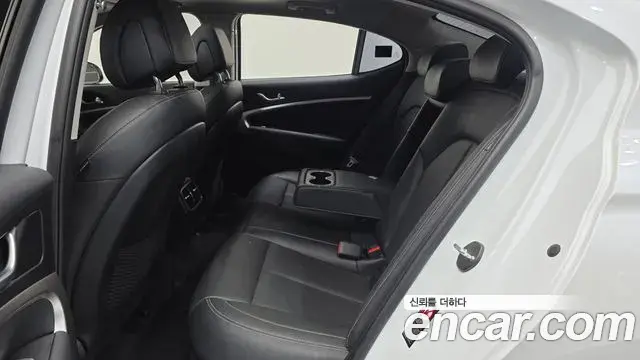 Genesis G70 2020 — Photo 10/20