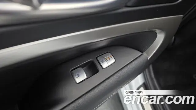Genesis G70 2020 — Photo 18/20