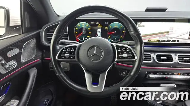 Mercedes-Benz GLE-Class 2021 — Фото 13/20