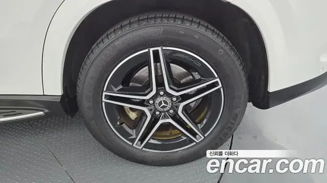 Mercedes-Benz GLE-Class 2021 — ფოტო 1/30
