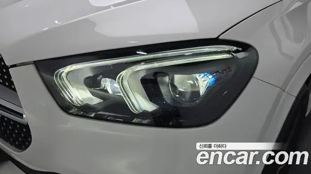 Mercedes-Benz GLE-Class 2021 — ფოტო 4/30