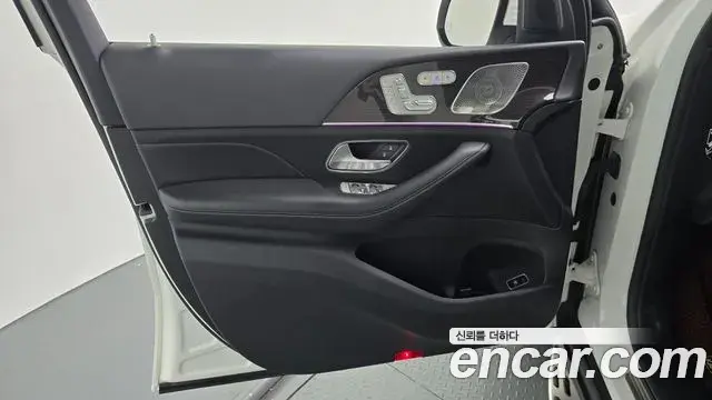 Mercedes-Benz GLE-Class 2021 — ფოტო 5/30