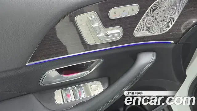 Mercedes-Benz GLE-Class 2021 — ფოტო 27/30