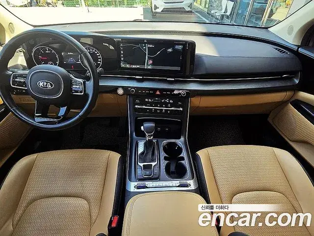 Kia Carnival 2021 — Фото 4/18