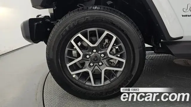 Jeep Wrangler 2024 — Photo 16/30