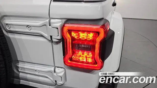 Jeep Wrangler 2024 — Photo 15/30