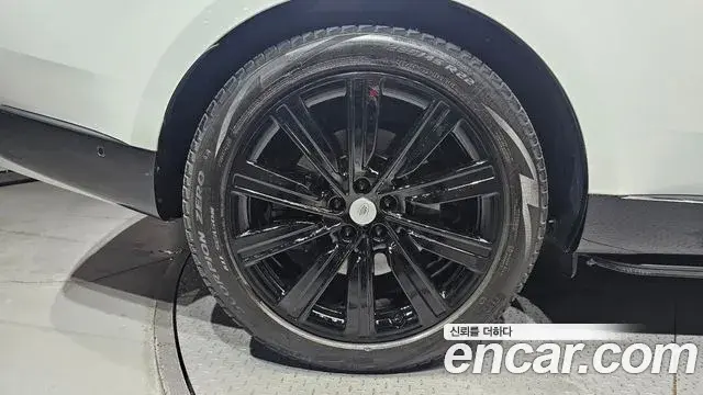 Land Rover Range Rover 2023 — Şəkil 31/35